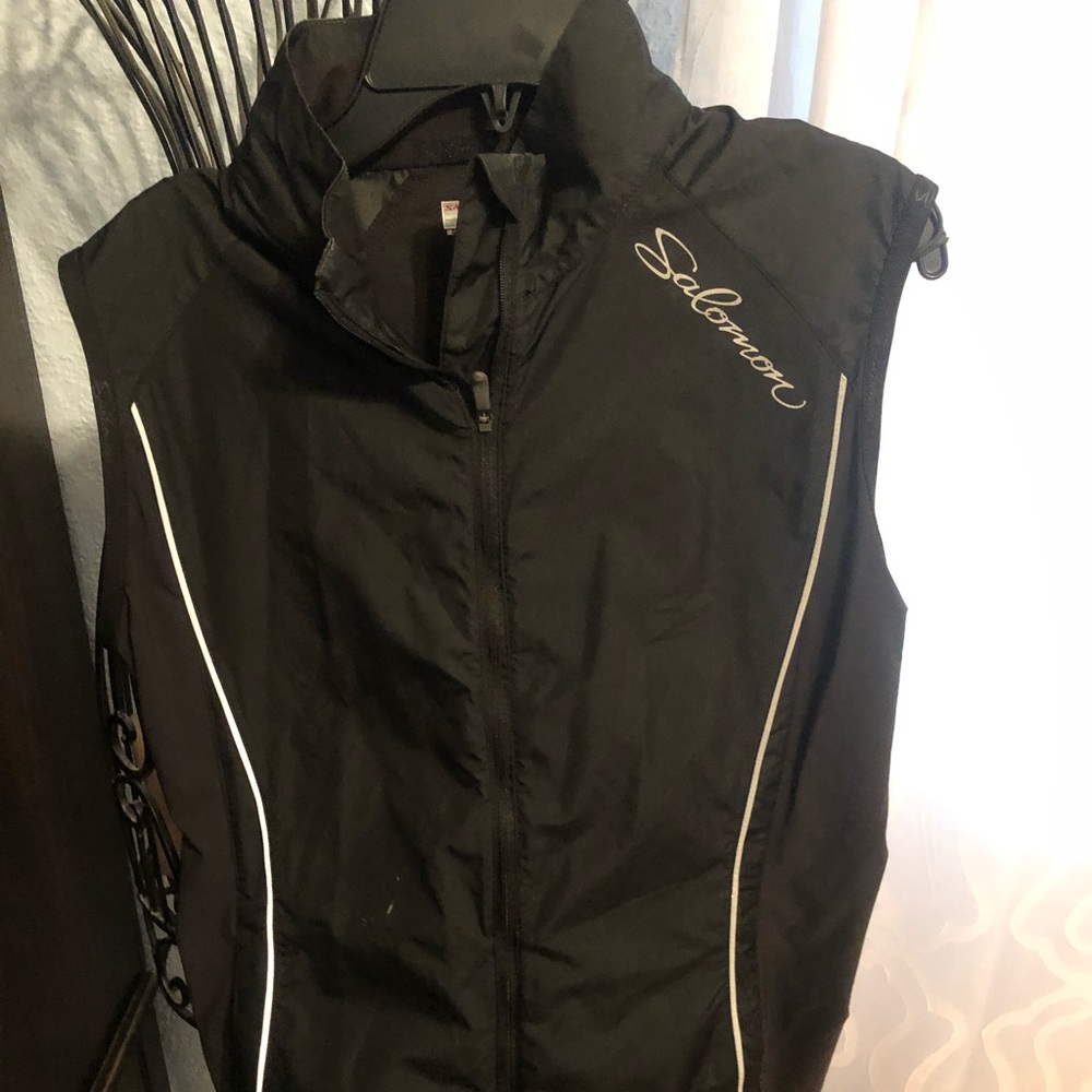 Salomon reflective running vest. Medium